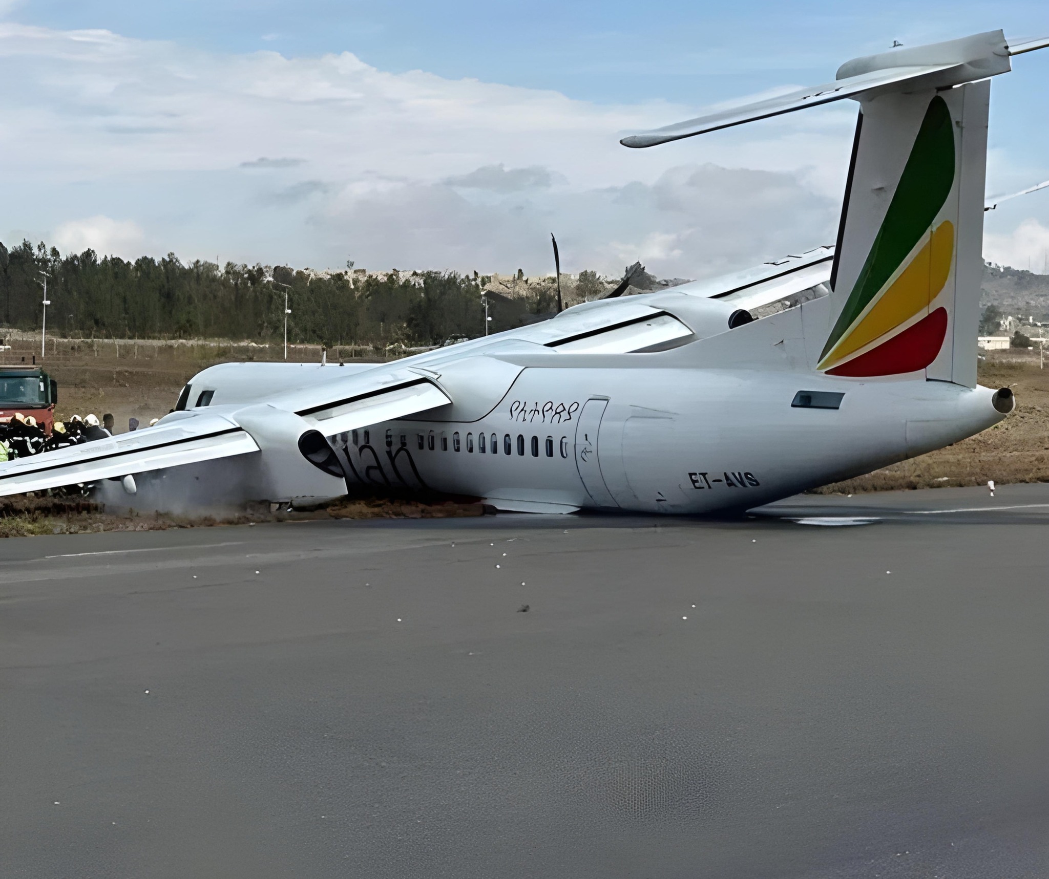 Ethiopian Airlines Dash 8 Runway Excursion - Aviation in Nepal