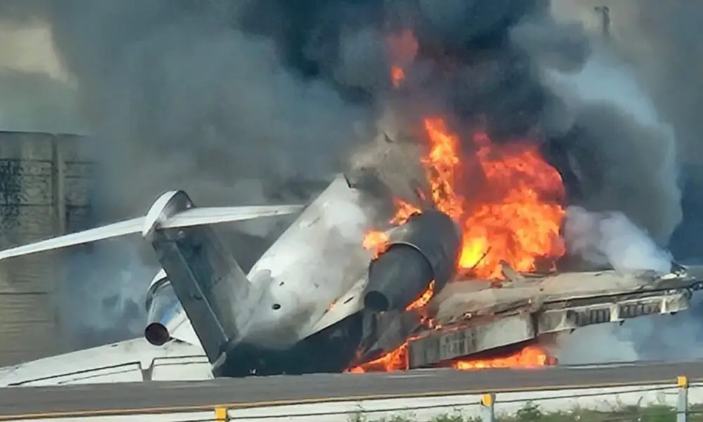 Florida Plane Crash in Highway - Aviation in Nepal (Internet Photo)